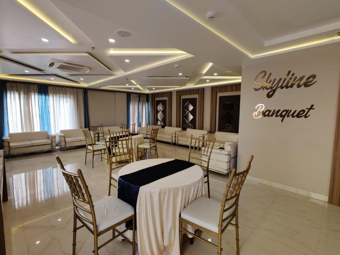 Hotel Four Element Váránaszi Kültér fotó