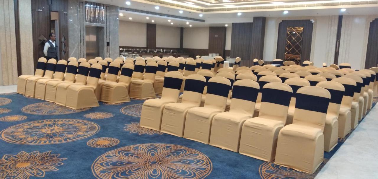 Hotel Four Element Váránaszi Kültér fotó
