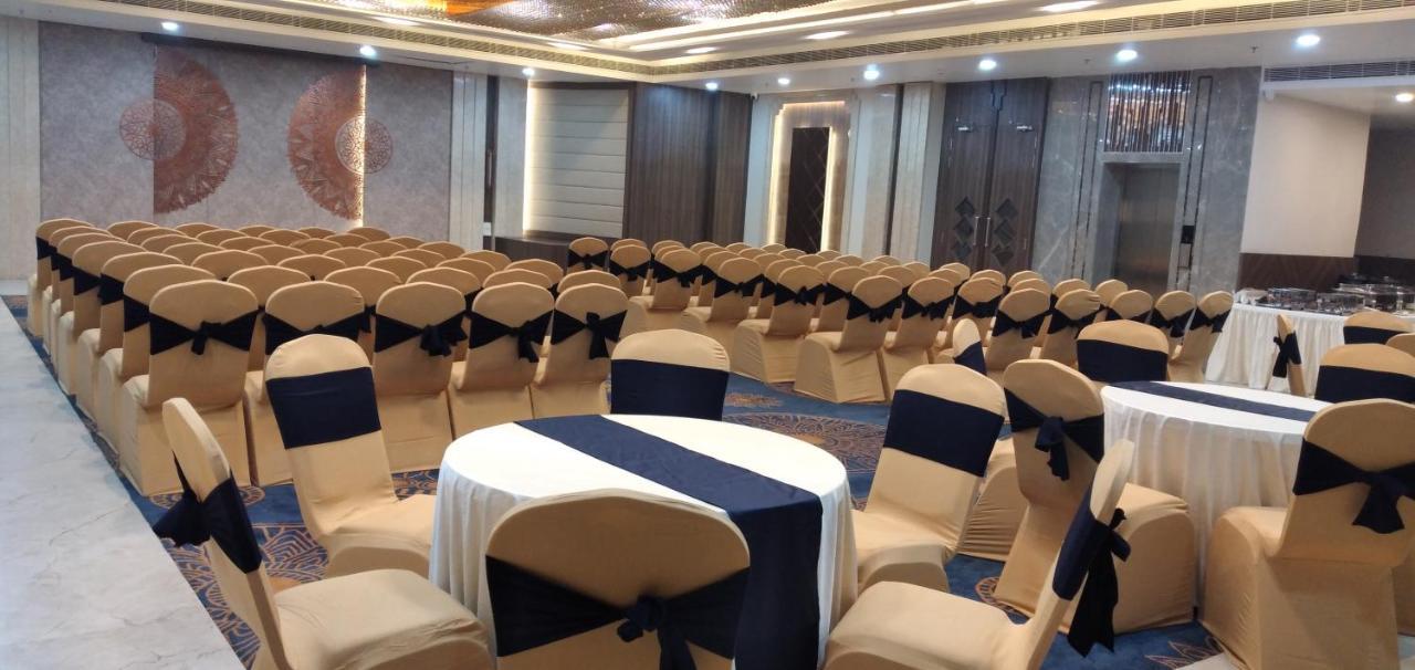 Hotel Four Element Váránaszi Kültér fotó